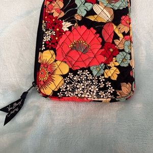 Vera Bradley kindle/book case